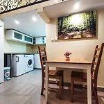Ditroi Apartment