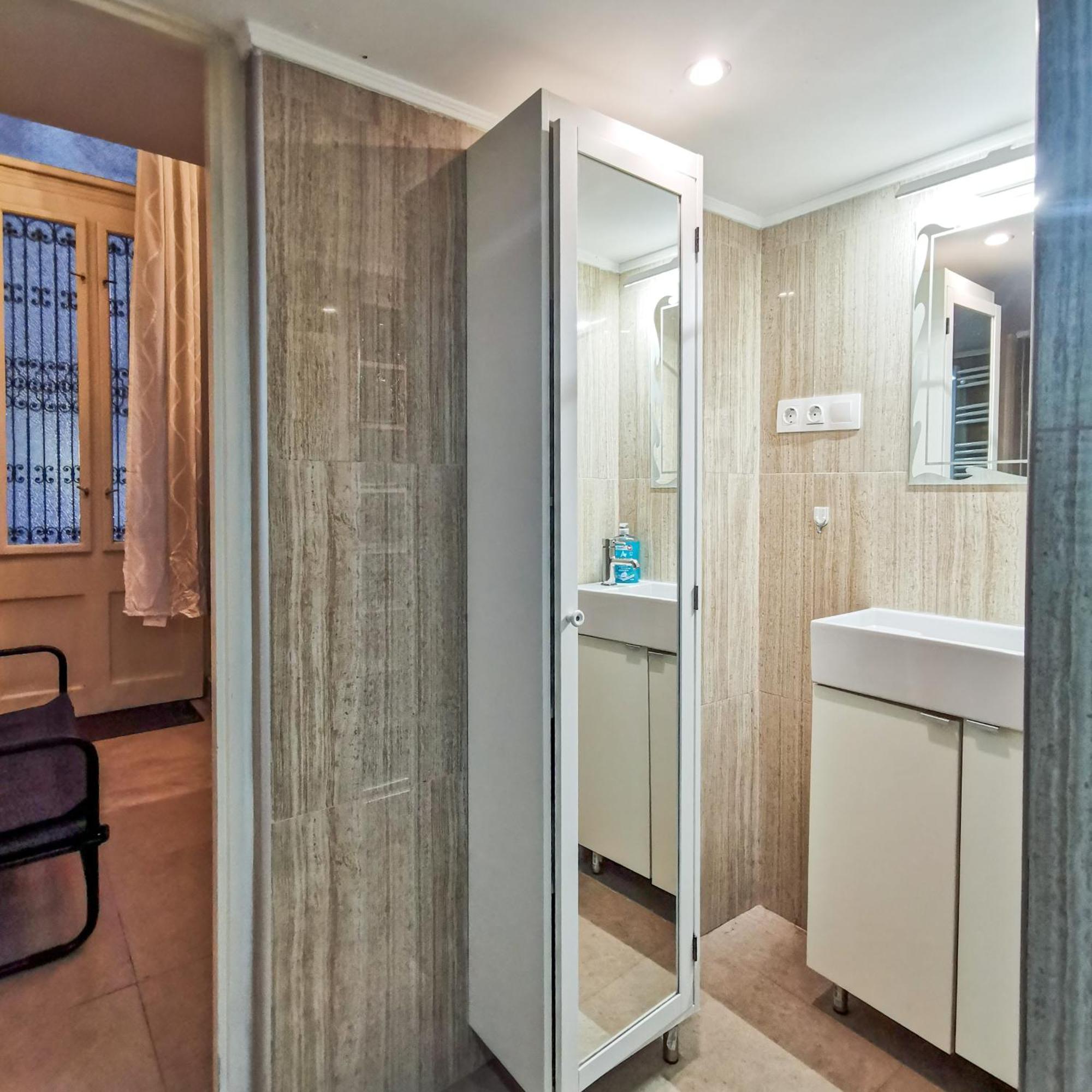 Ditroi Apartment *